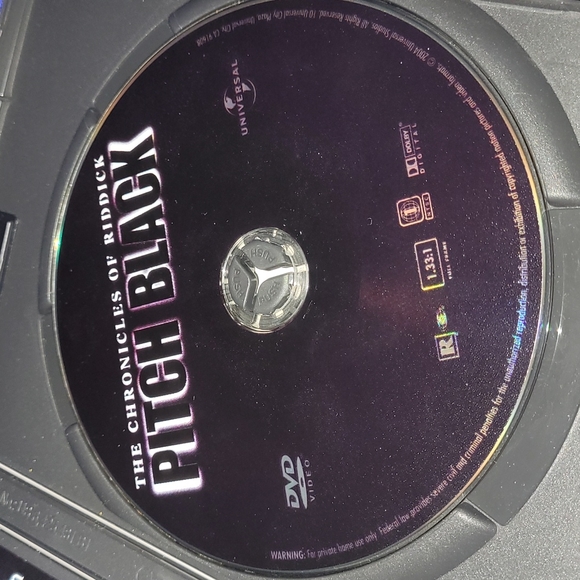 💿 The Chronicles Of Riddick: Pitch Black starring Vin Diesel [Full Screen] - Picture 5 of 6